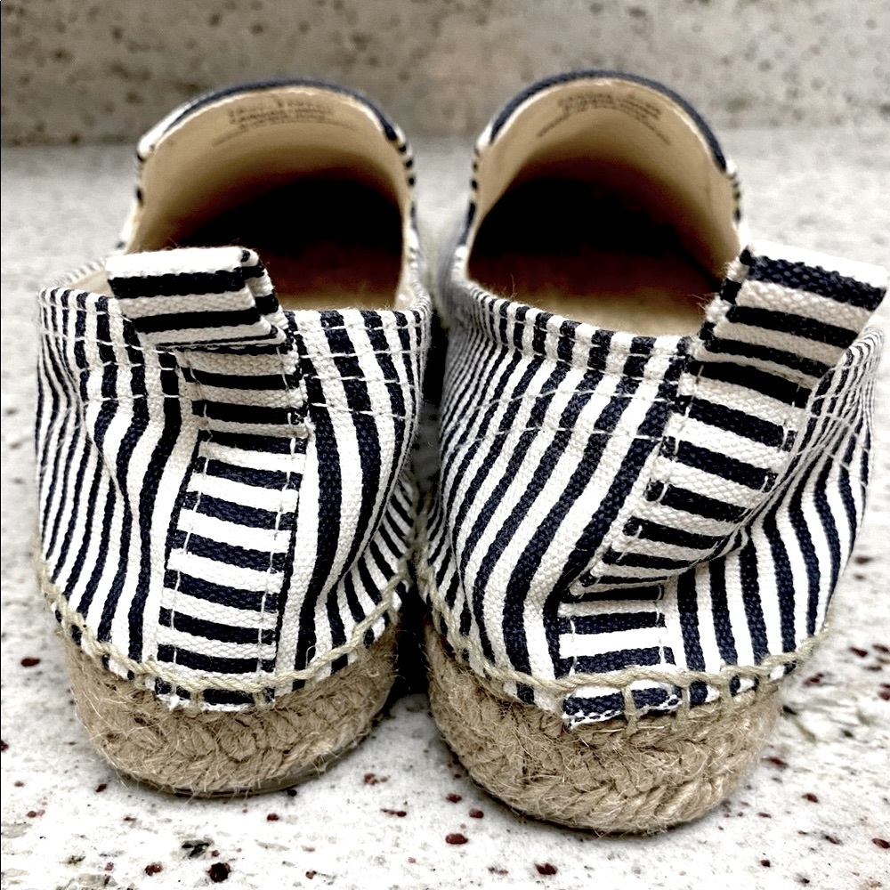 Espadrilles Shoes Toss Designs - Picture 7 of 9